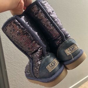 Blue-ish purple ish UGG size 7 adults